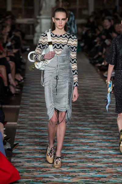 Look 26